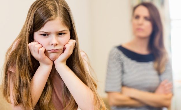 Kislány, nem akar tanulni.